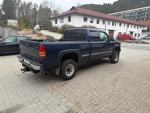 Chevrolet Silverado 5 of 5