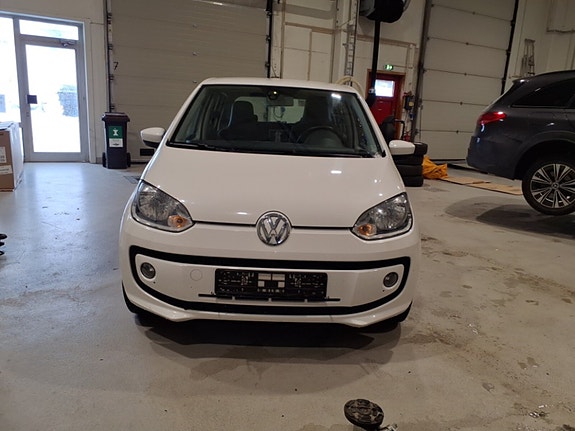 Volkswagen UP! 8 of 17