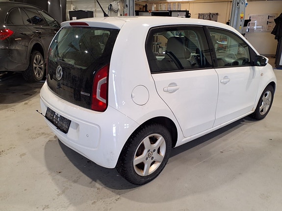 Volkswagen UP! 5 of 17