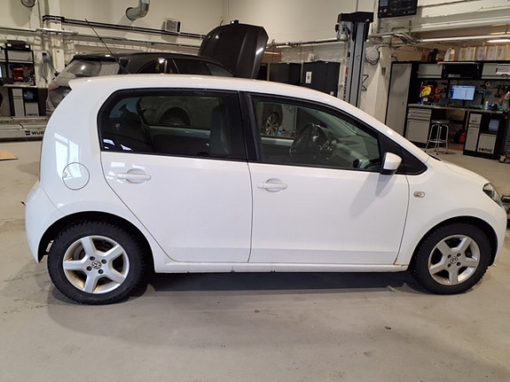 Volkswagen UP! 6 of 17