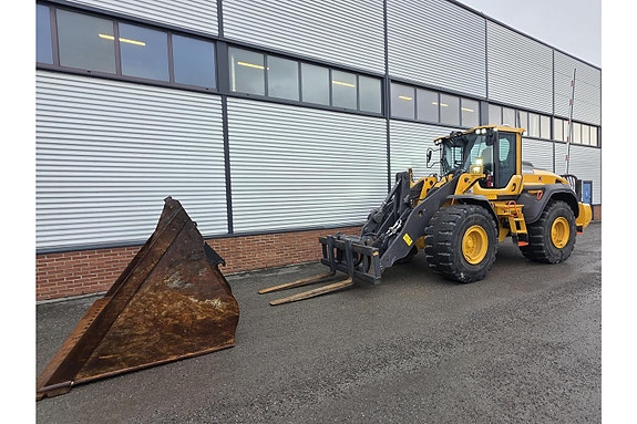 Volvo L110H2 2 of 12