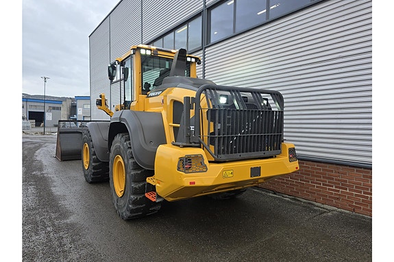 Volvo L110H2 5 of 12