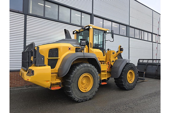 Volvo L110H2 9 of 12