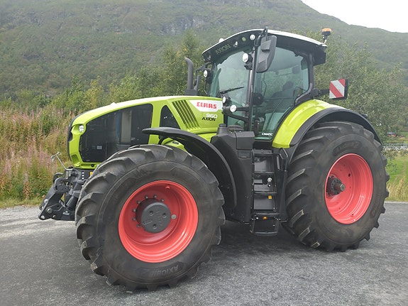 CLAAS AXION 960