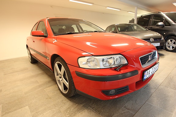 Volvo S60 8 of 16