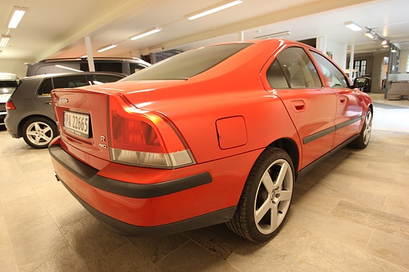 Volvo S60 7 of 16
