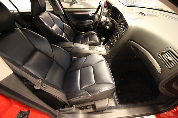 Volvo S60 14 of 16