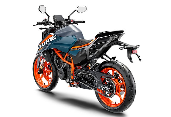 KTM 390 Duke 3 of 5