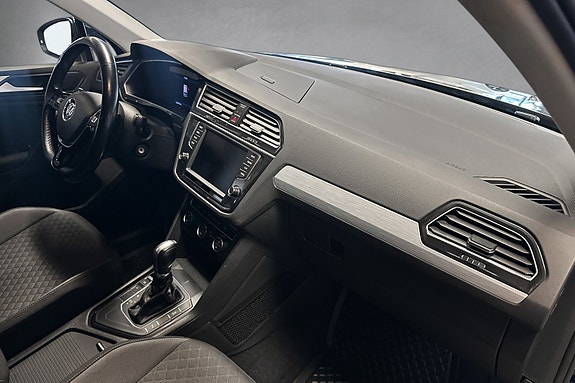 Volkswagen Tiguan 15 of 30