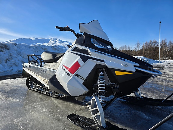 Polaris 550 Indy Voyager 3 of 13