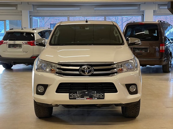 Toyota HiLux 29 of 30