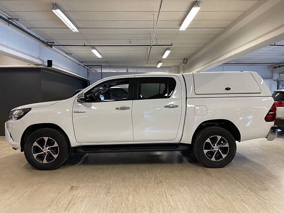 Toyota HiLux 28 of 30