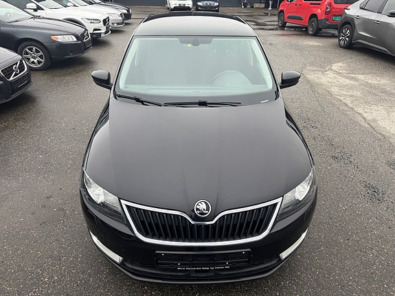 Skoda Rapid 8 of 29