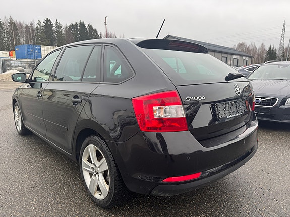 Skoda Rapid 3 of 5