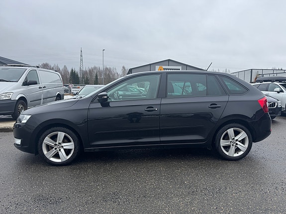 Skoda Rapid 2 of 5