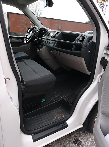 Volkswagen Transporter 18 of 24