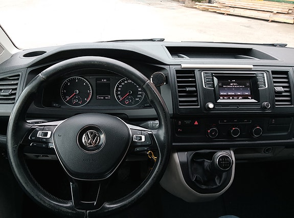 Volkswagen Transporter 13 of 24