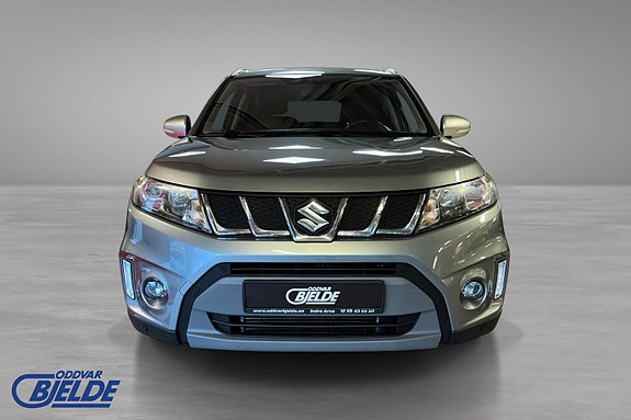 Suzuki Vitara 2 of 5