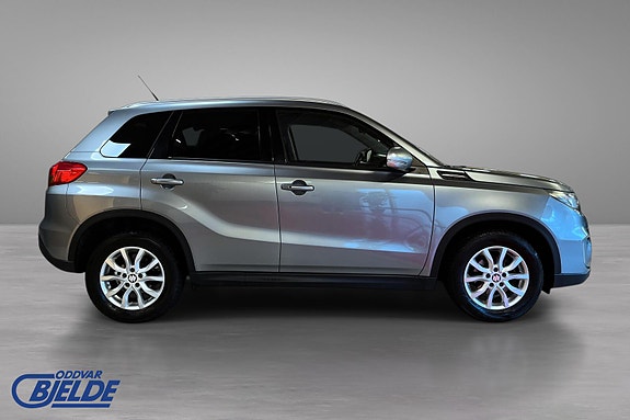 Suzuki Vitara 4 of 5