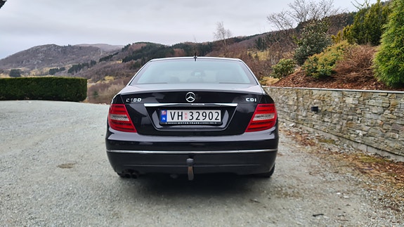 Mercedes-Benz C180 6 of 19
