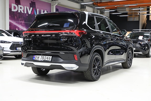 Maxus Euniq 6 8 of 30