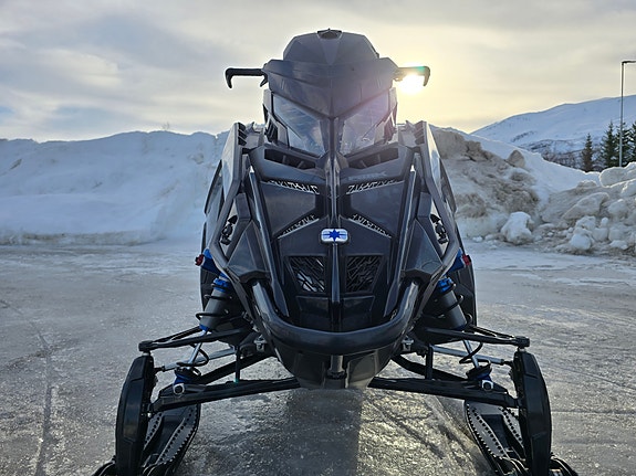 Polaris 850 Patriot Boost RMK Khaos Slash 4 of 11