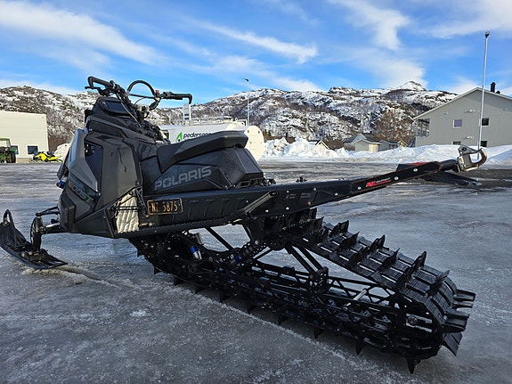 Polaris 850 Patriot Boost RMK Khaos Slash 3 of 11