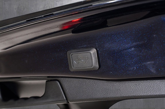 Toyota RAV4 Plug-in Hybrid 24 of 28