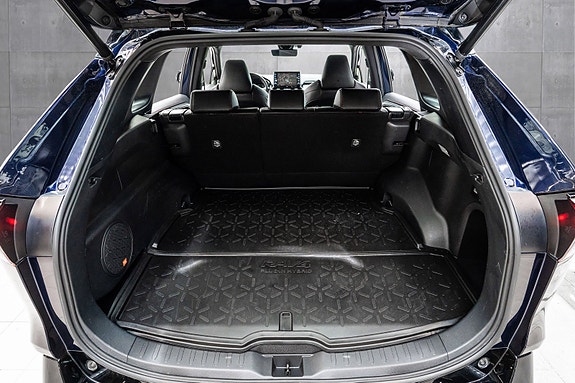 Toyota RAV4 Plug-in Hybrid 22 of 28