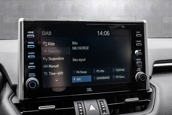 Toyota RAV4 Plug-in Hybrid 19 of 28