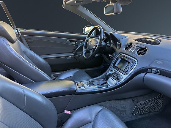 Mercedes-Benz SL500 12 of 30