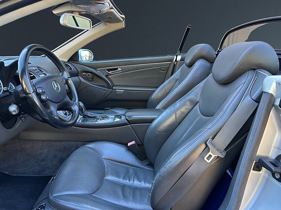 Mercedes-Benz SL500 9 of 30