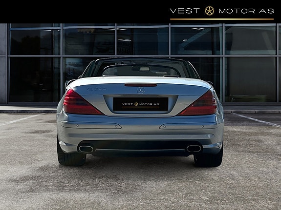 Mercedes-Benz SL500 6 of 30