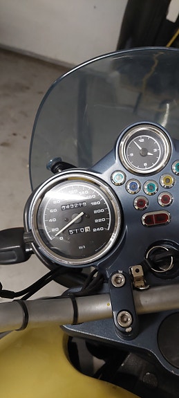 BMW R1150R 2 of 5