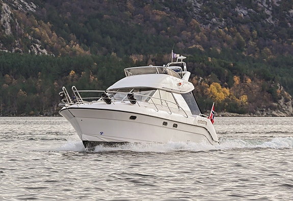 Viksund 310 St.Cruz - VP D4, 825 timer, reg. i Skipsregisteret. Velholdt 6 of 30
