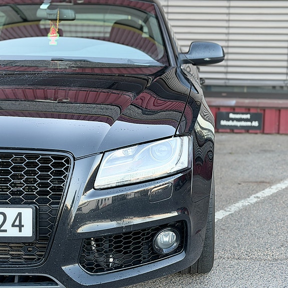 Audi A5 4 of 5