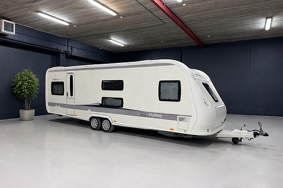 Hobby 720 UKFE PRESTIGE / KØYER / GULVVARME / BATTERI / FUKTTEST