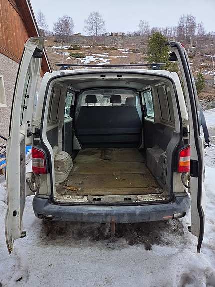 Volkswagen Transporter 18 of 23