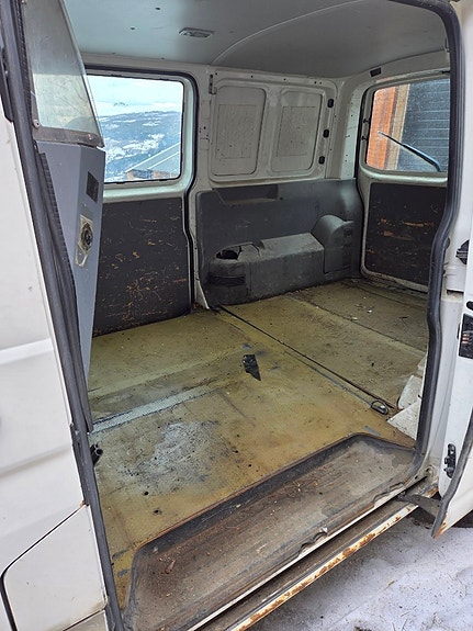 Volkswagen Transporter 10 of 23