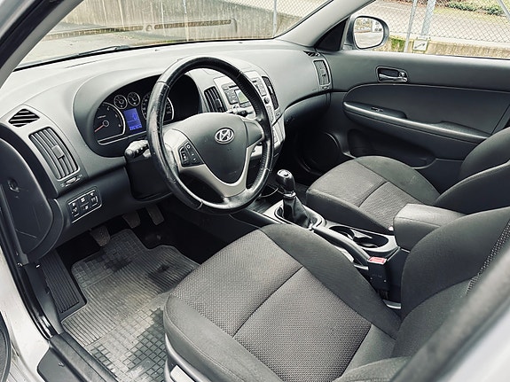 Hyundai i30 9 of 13