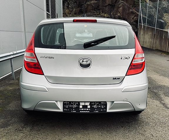 Hyundai i30 8 of 13