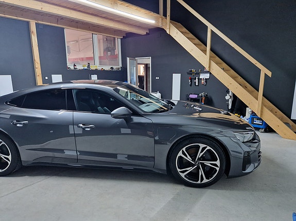 Audi e-tron GT 5 of 10