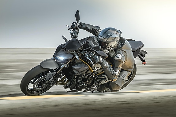 Kawasaki Z900SE 8 of 11