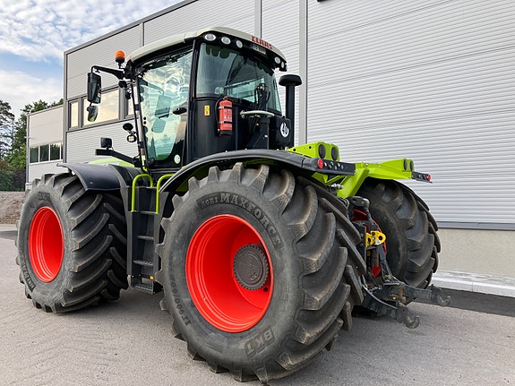 CLAAS Xerion 3800 TRAC VC 5 of 5