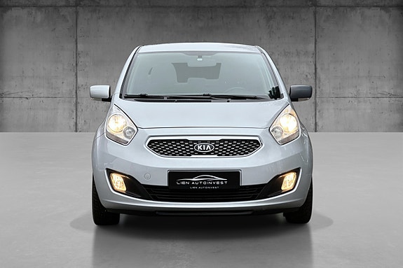 Kia Venga 2 of 5