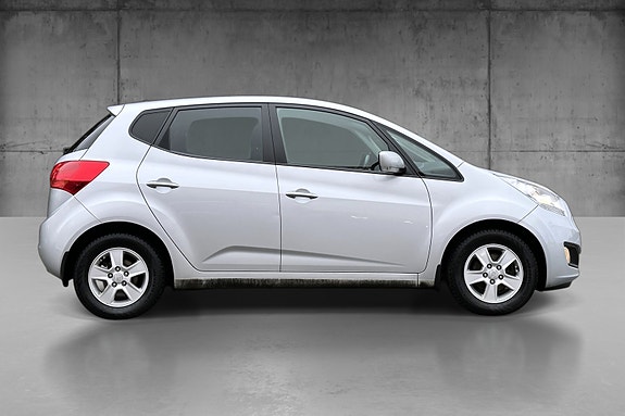 Kia Venga 3 of 5