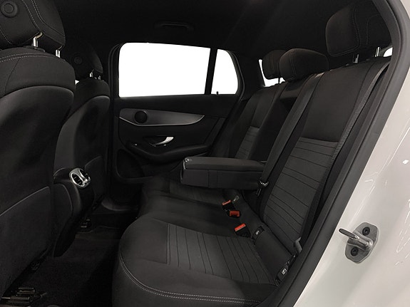 Mercedes-Benz EQC400 3 of 15