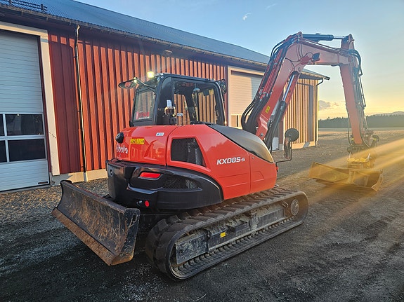 Kubota KX085-5 6 of 11