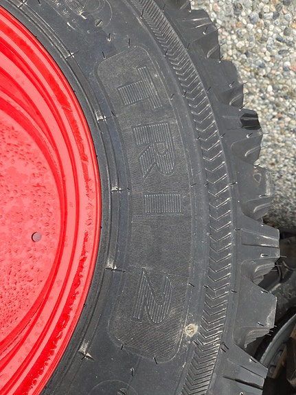 Hjulsett Nokian Tyres Hakkapeliitta TRI II - Fendt 211 3 of 3