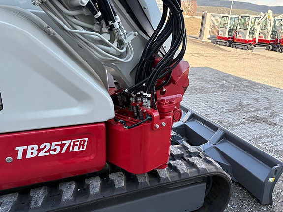 Takeuchi TB280FR / TB257FR, Kampanje tilbud, kun 1.99 fastrente på leasing, 4 år/4000t garanti 11 of 14